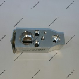 Nissan Almera Calsonic...